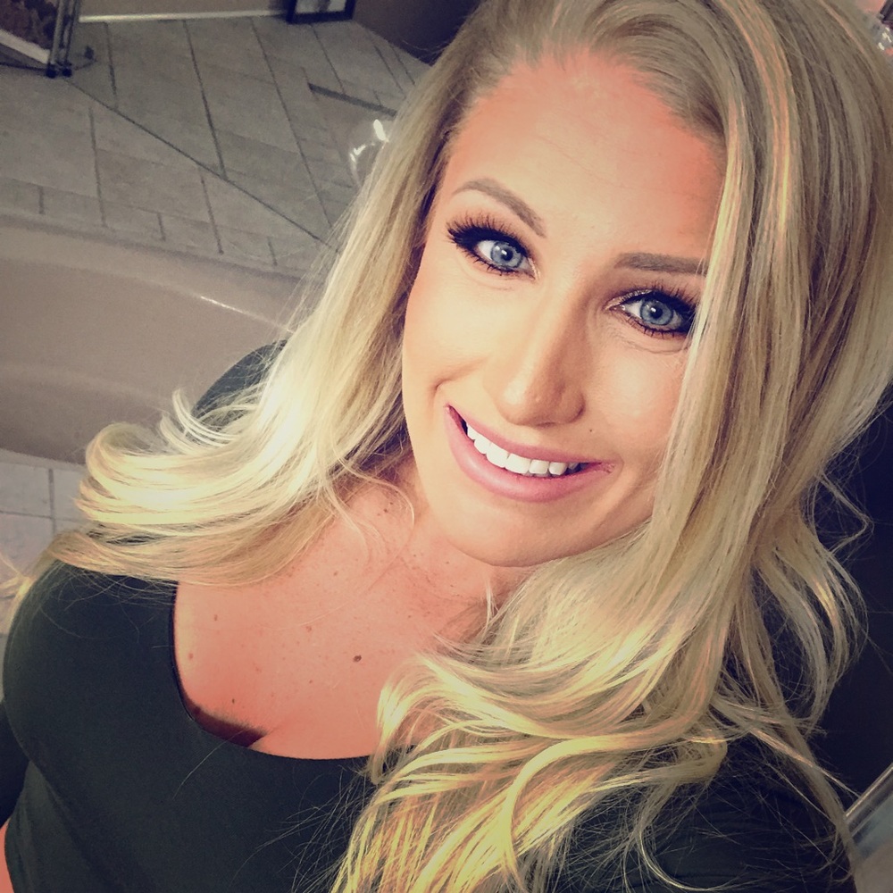 Meet your Posher, Stephanie